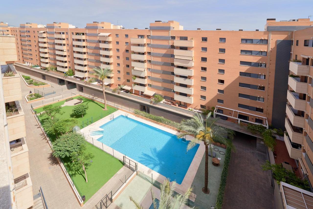 Alterhome Apartamento Con Piscina Maria Zambrano มาลากา ภายนอก รูปภาพ