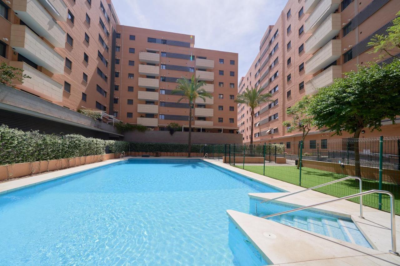 Alterhome Apartamento Con Piscina Maria Zambrano มาลากา ภายนอก รูปภาพ