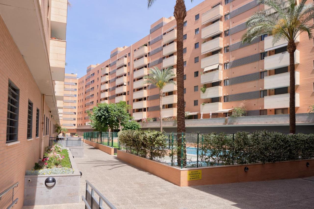 Alterhome Apartamento Con Piscina Maria Zambrano มาลากา ภายนอก รูปภาพ